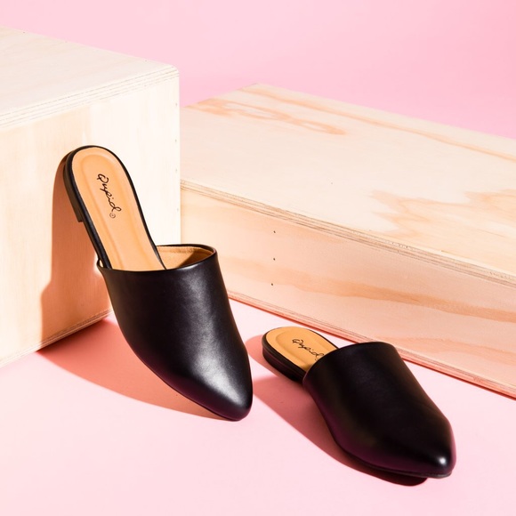 Qupid Shoes Faux Leather Mule Flats In Black Poshmark